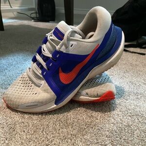 Nike Vomero 16